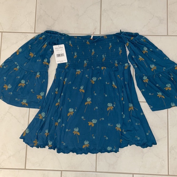 Free People Off the Shoulder Top - Picture 3 of 4